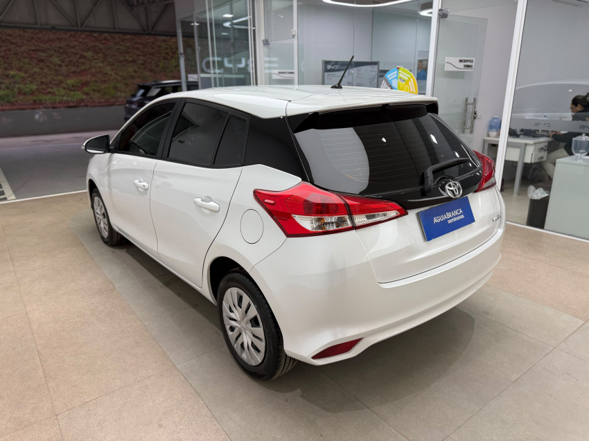 Toyota YARIS 1.5 16V FLEX XL MULTIDRIVE 7