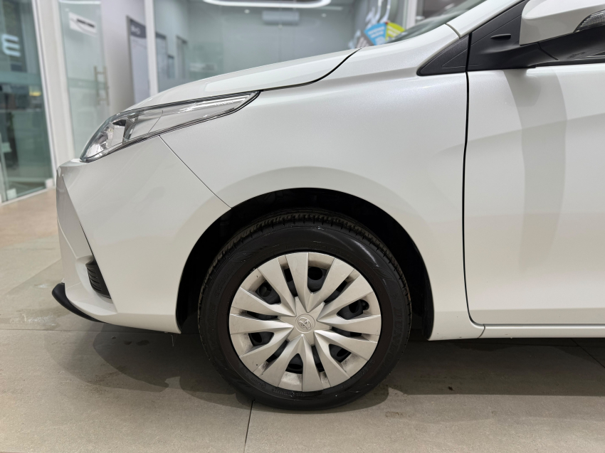 Toyota YARIS 1.5 16V FLEX XL MULTIDRIVE 2