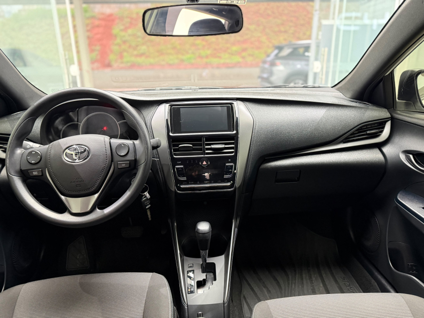 Toyota YARIS 1.5 16V FLEX XL MULTIDRIVE 12