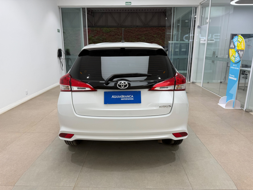 Toyota YARIS 1.5 16V FLEX XL MULTIDRIVE 8