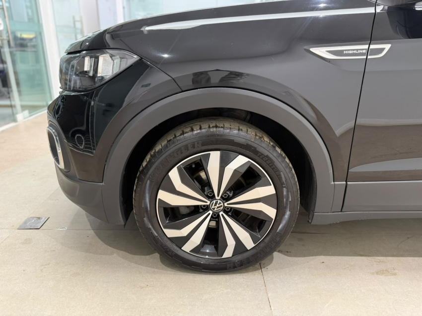 Volkswagen T-CROSS 1.4 250 TSI TOTAL FLEX HIGHLINE AUTOMÁTICO 2