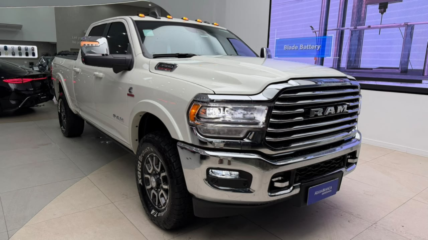 Ram 3500 6.7 I6 TURBO DIESEL LIMITED LONGHORN CD 4X4 AUTOMÁTICO 3