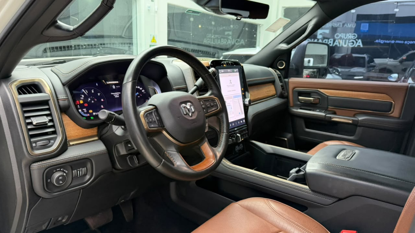 Ram 3500 6.7 I6 TURBO DIESEL LIMITED LONGHORN CD 4X4 AUTOMÁTICO 12