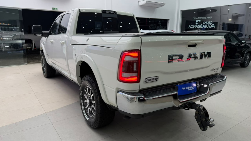 Ram 3500 6.7 I6 TURBO DIESEL LIMITED LONGHORN CD 4X4 AUTOMÁTICO 6