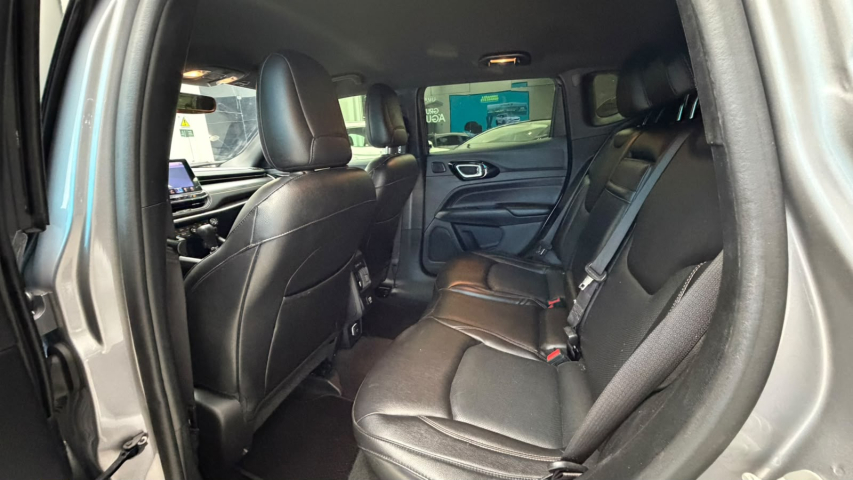 JEEP COMPASS 2.0 TD350 TURBO DIESEL LONGITUDE AT9 19