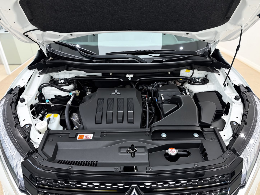 Mitsubishi ECLIPSE CROSS 1.5 MIVEC TURBO GASOLINA HPE-S S-AWC CVT 5