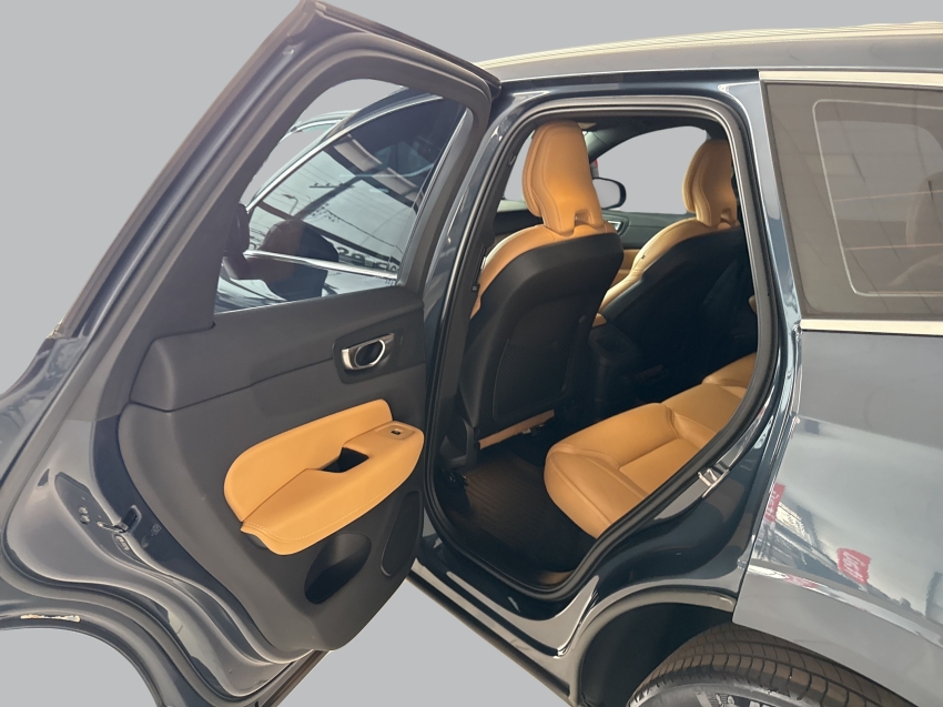 volvo xc60 2.0 t8 recharge ultimate awd