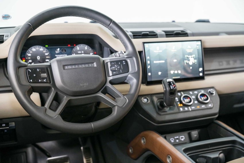 DEFENDER 3.0 D300 TURBO DIESEL MHEV 110 X AWD AUTO22