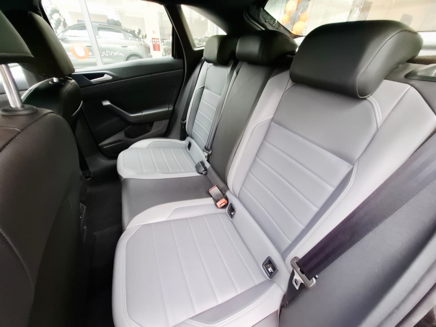 NIVUS 1.0 200 TSI TOTAL FLEX HIGHLINE AUTOMÁTICO13