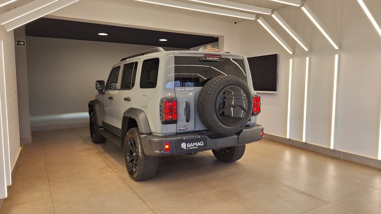 GWM TANK 300 2.0 HI4-T PHEV 4X4 9HAT