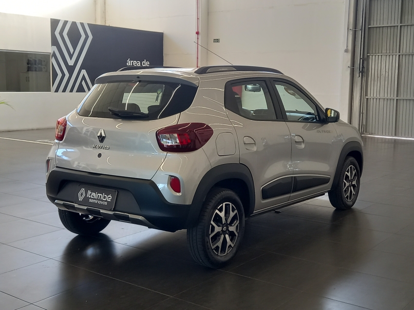 kwid outsider 1.0 mt  24/255