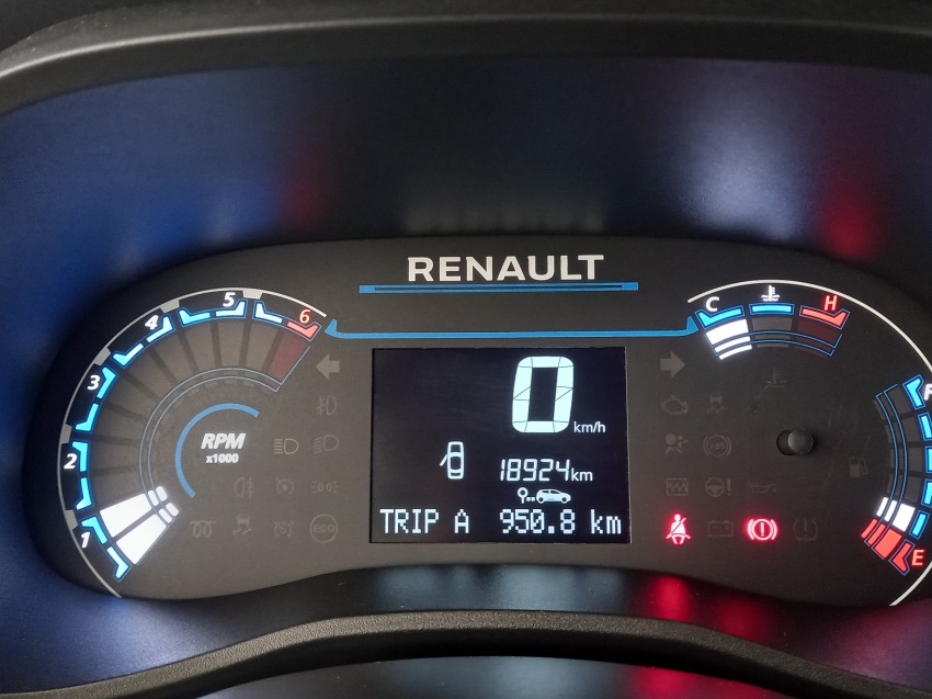 kwid outsider 1.0 mt  24/2510