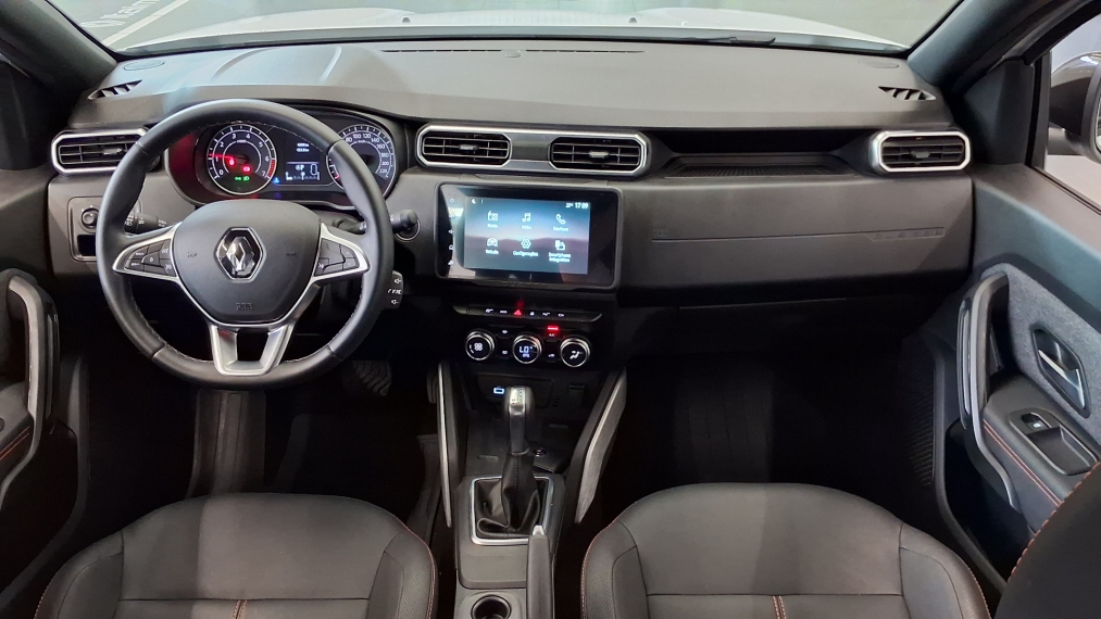 duster iconic plus 1.6 at  25/266