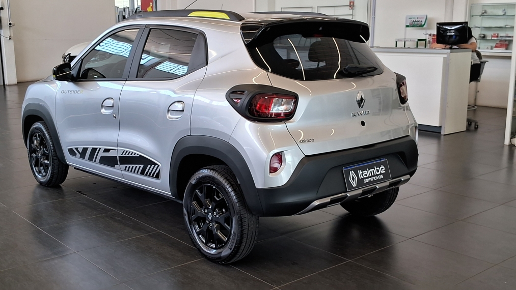 kwid outsider 1.0 mt  25/263