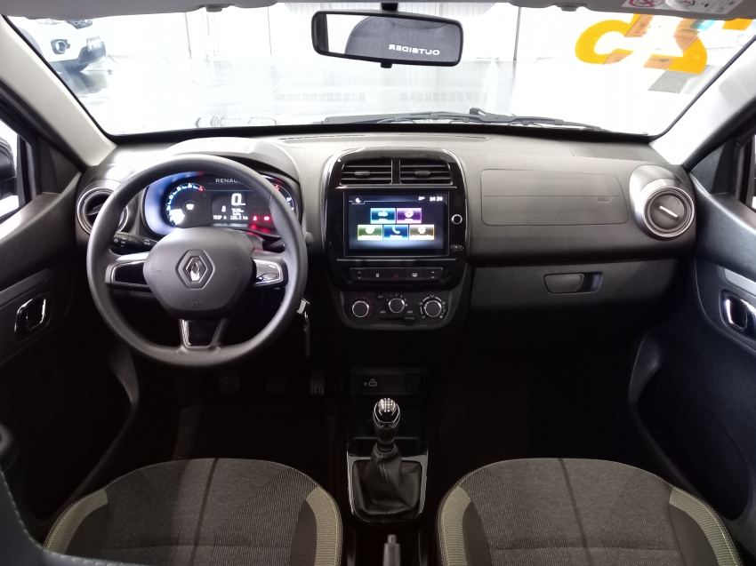 kwid outsider 1.0 mt  24/256