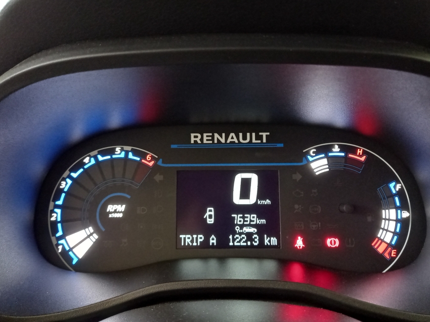 kwid outsider 1.0 mt  24/2510