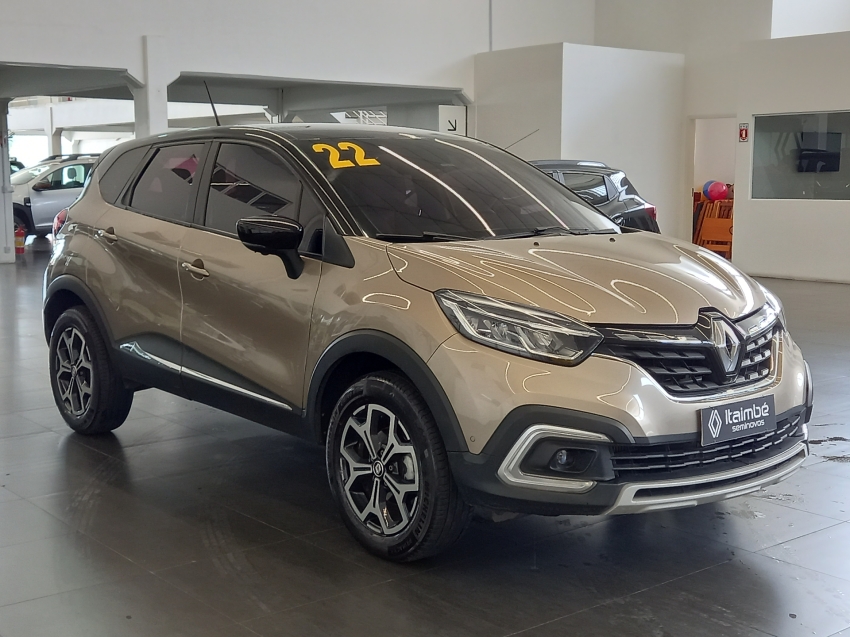 captur iconic 1.3 tce at  21/22