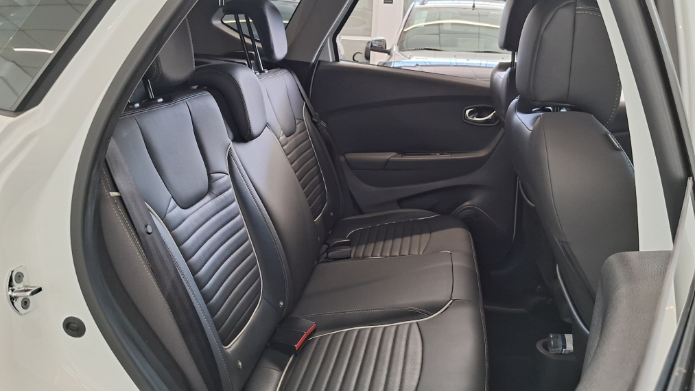 captur intense 1.6 at  17/189