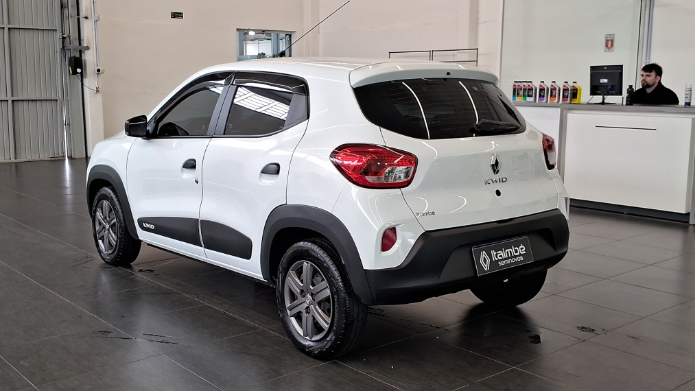 kwid zen 1.0 mt  24/253