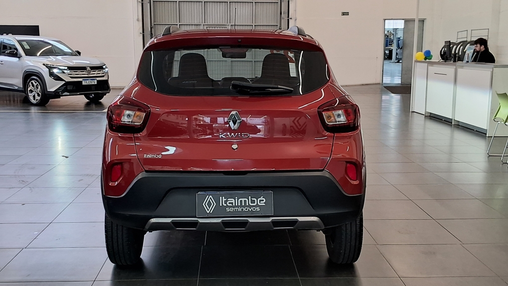 kwid outsider 1.0 mt  22/234