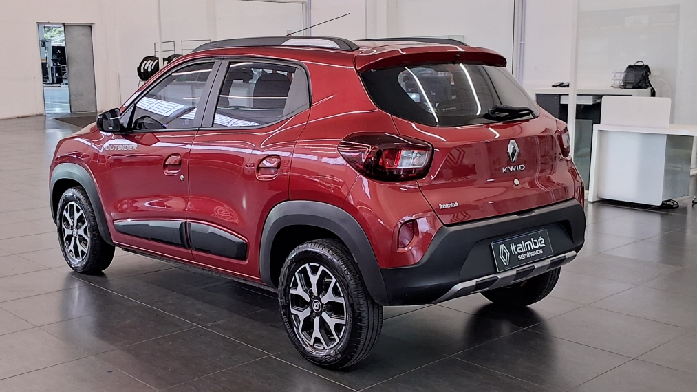 kwid outsider 1.0 mt  22/233