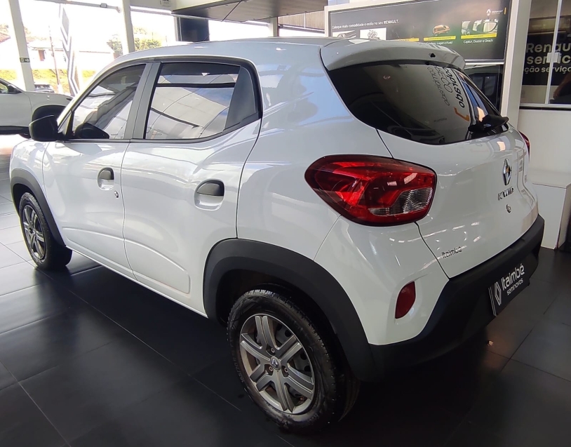 kwid zen 1.0 mt  23/243