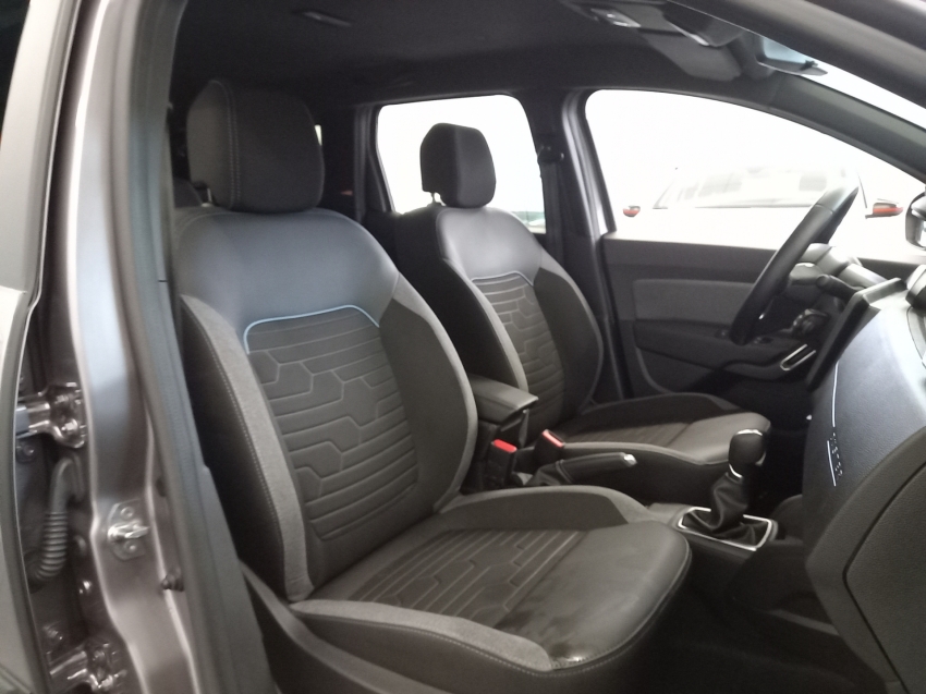 duster intense plus 1.6 at  25/268