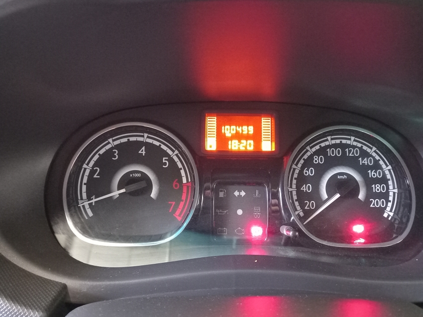 sandero expression 1.0 mt  13/1410