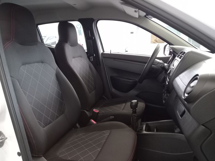 kwid zen 1.0 mt  23/248