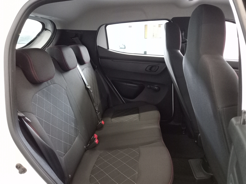 kwid zen 1.0 mt  23/249