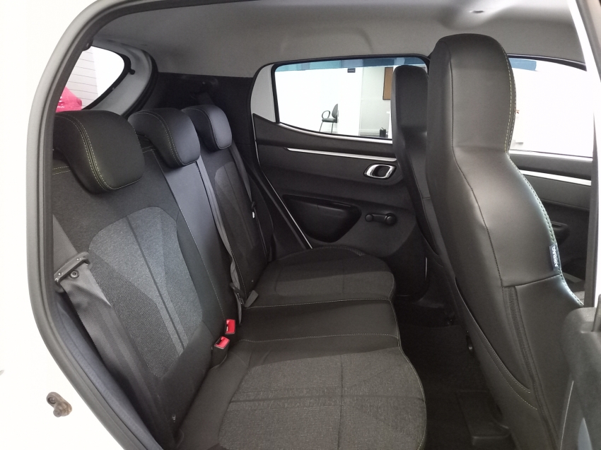 kwid outsider 1.0 mt  25259