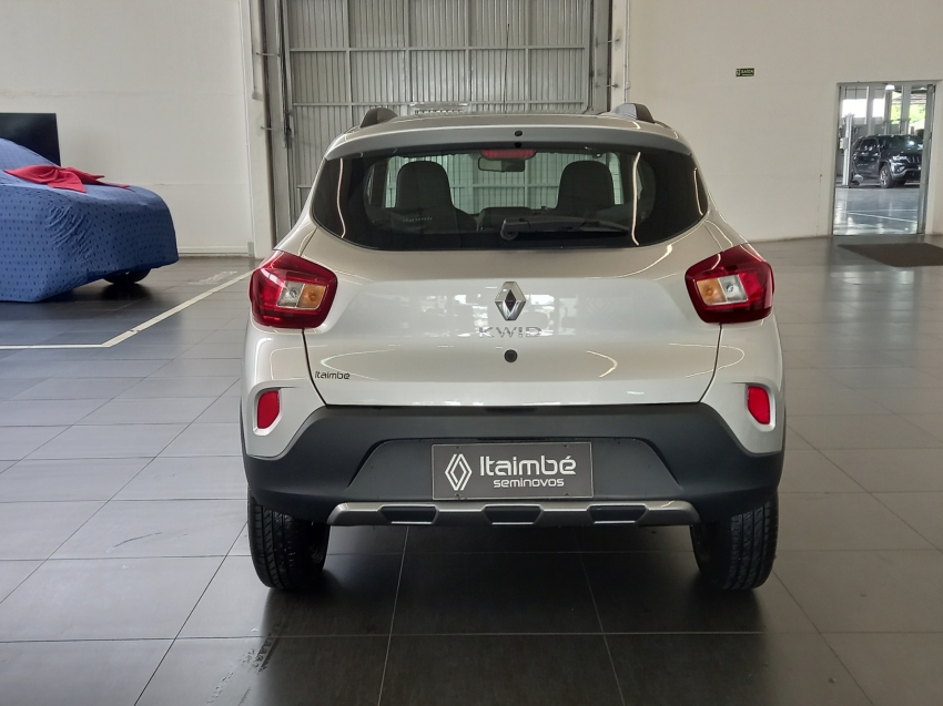 kwid outsider 1.0 mt 26/264
