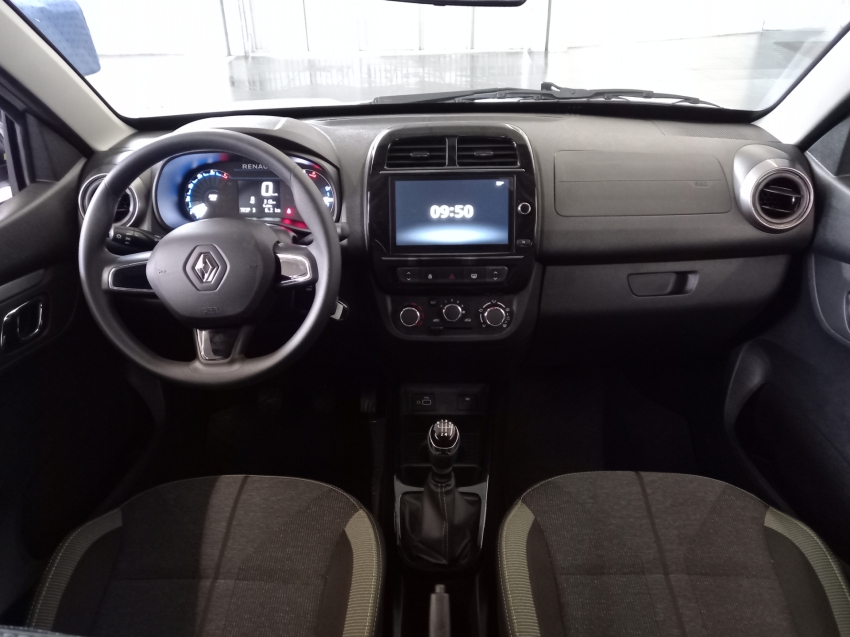 kwid outsider 1.0 mt 26/266