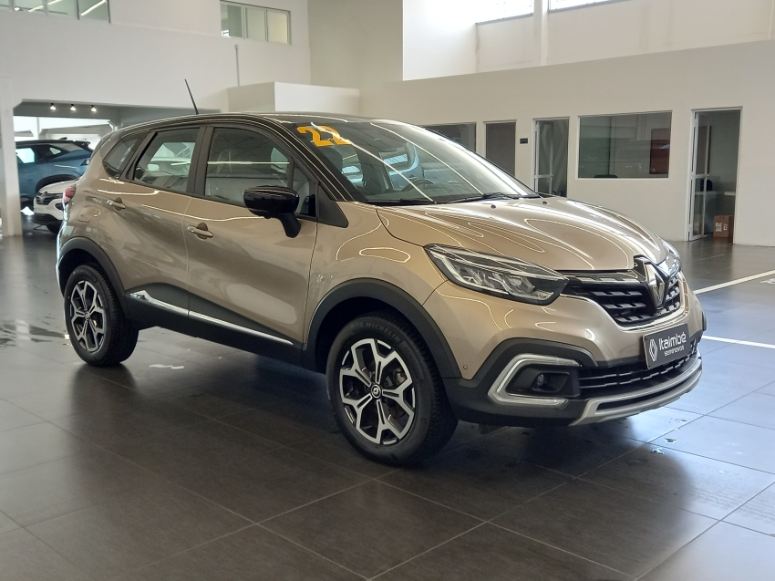 captur iconic 1.3 tce at  21/220