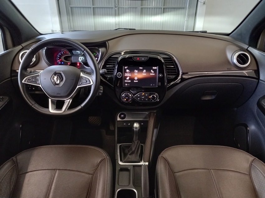 captur iconic 1.3 tce at  21/226
