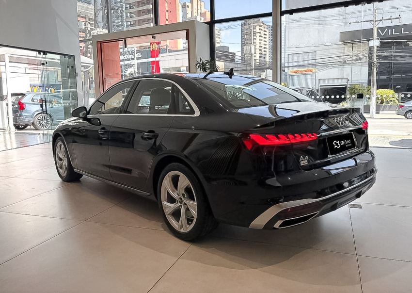 audi a4 2.0 tfsi gasolina prestige plus s tronic 1.9 5p automatico 202115