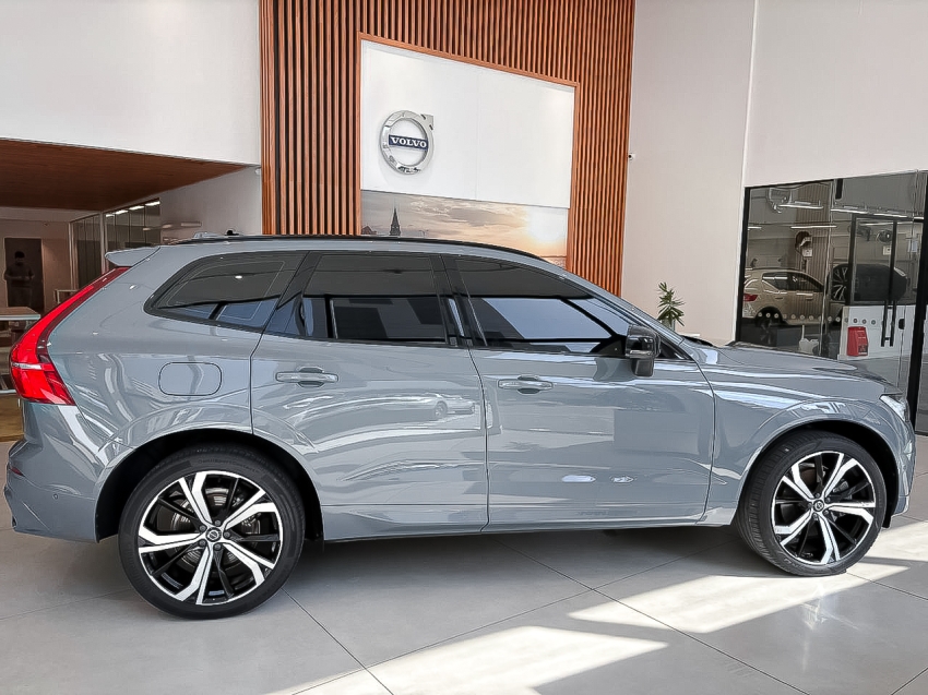 volvo xc60 2.0 t8 recharge ultimate dark awd geartronic 1.9 hibrido 5p automatico 20233