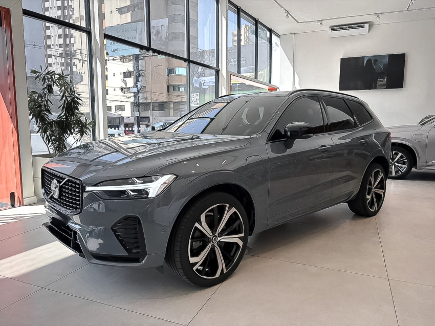 volvo xc60 2.0 t8 recharge ultimate dark awd geartronic 1.9 hibrido 5p automatico 20231