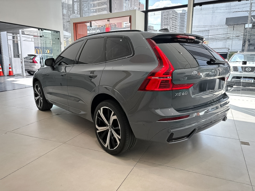 volvo xc60 2.0 t8 recharge ultimate dark awd geartronic 1.9 hibrido 5p automatico 202313