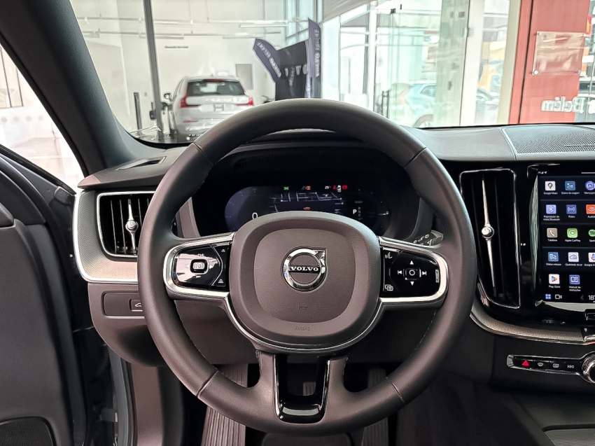 volvo xc60 2.0 t8 recharge ultimate dark awd geartronic 1.9 hibrido 5p automatico 20235