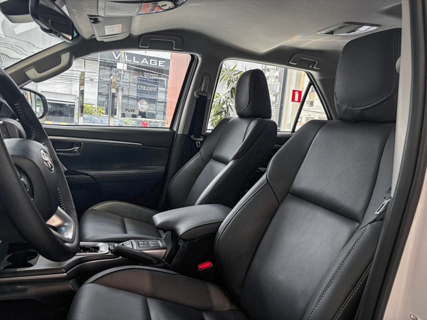 toyota hilux sw4 2.8 d-4d turbo diesel srx platinum 7l 4x4 automatico 5p 20256