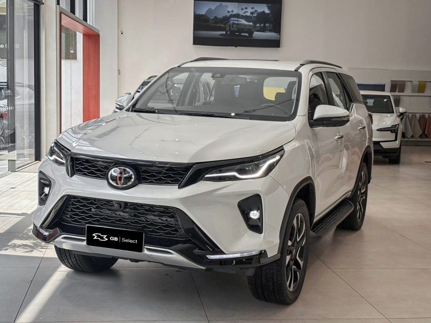 toyota hilux sw4 2.8 d-4d turbo diesel srx platinum 7l 4x4 automatico 5p 20252