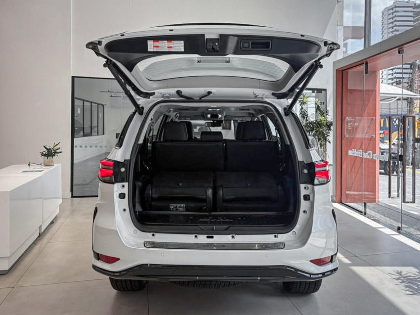 toyota hilux sw4 2.8 d-4d turbo diesel srx platinum 7l 4x4 automatico 5p 202512