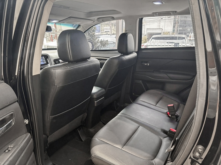 mitsubishi outlander 3.0 gt 4x4 v6 24v gasolina 4p automatico 5p 20166