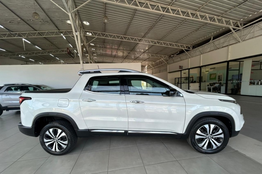 fiat toro 2.0 16v turbo diesel volcano 4wd at9 4p automatico 20251