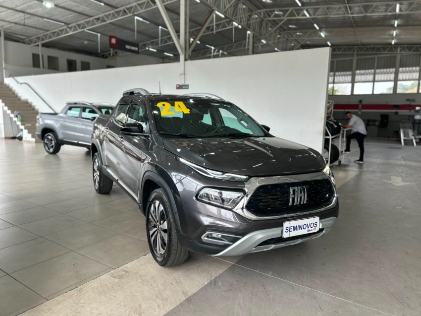 fiat toro 1.3 turbo 270 flex volcano at6 4p automatico 2024