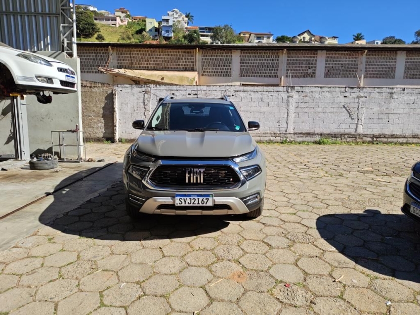 fiat toro 2.0 16v turbo diesel volcano 4wd at9 4p automatico 2024
