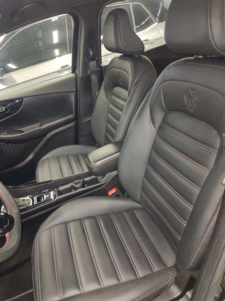 fiat fastback 1.3 turbo 270 flex abarth at6 4p automatico 202510