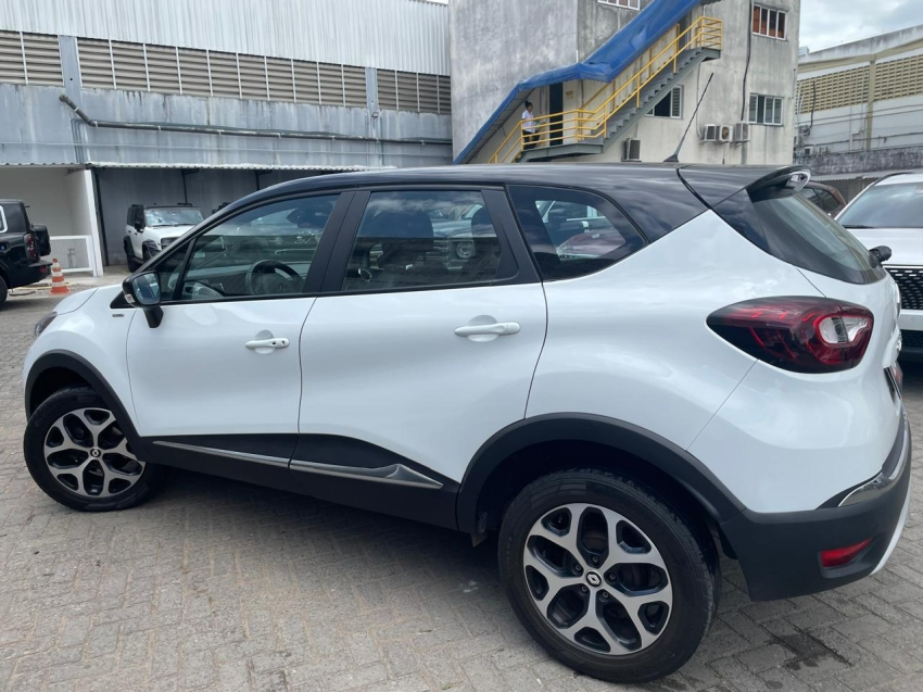 renault captur 1.6 16v sce flex bose x-tronic 5p automatico 20211