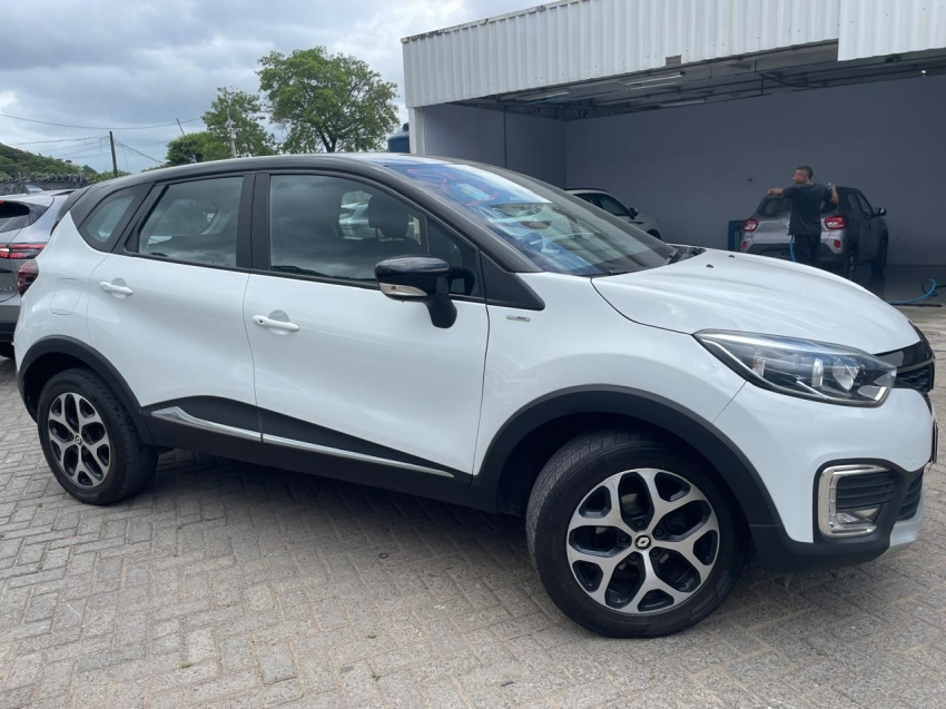 renault captur 1.6 16v sce flex bose x-tronic 5p automatico 2021